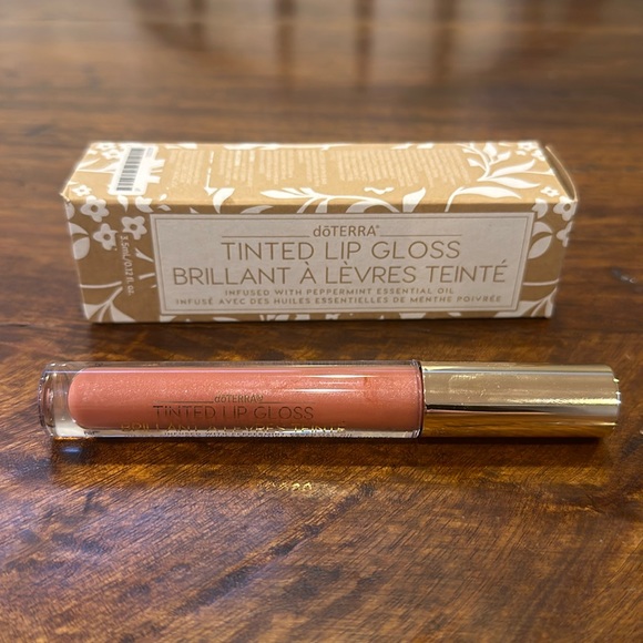 dōTERRA Makeup Nwt Dterra Tinted Lip Gloss Poshmark